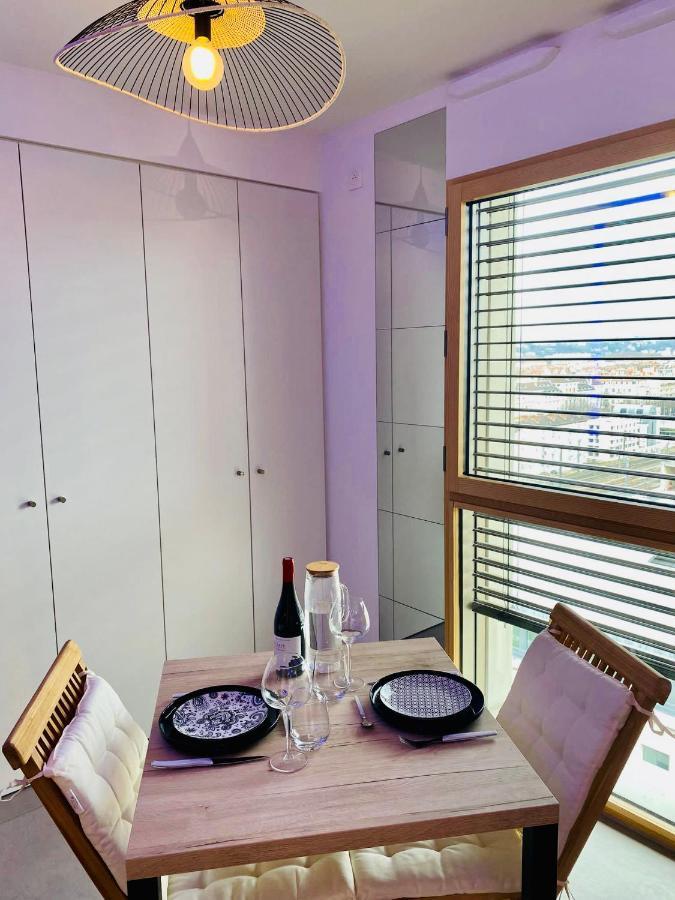 Studio Bel Mod Mont D'Or - Belvedere Moderne Lyon Ngoại thất bức ảnh
